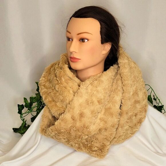BP. Infinity Scarf. Faux Fur. OSFA - Picture 1 of 5